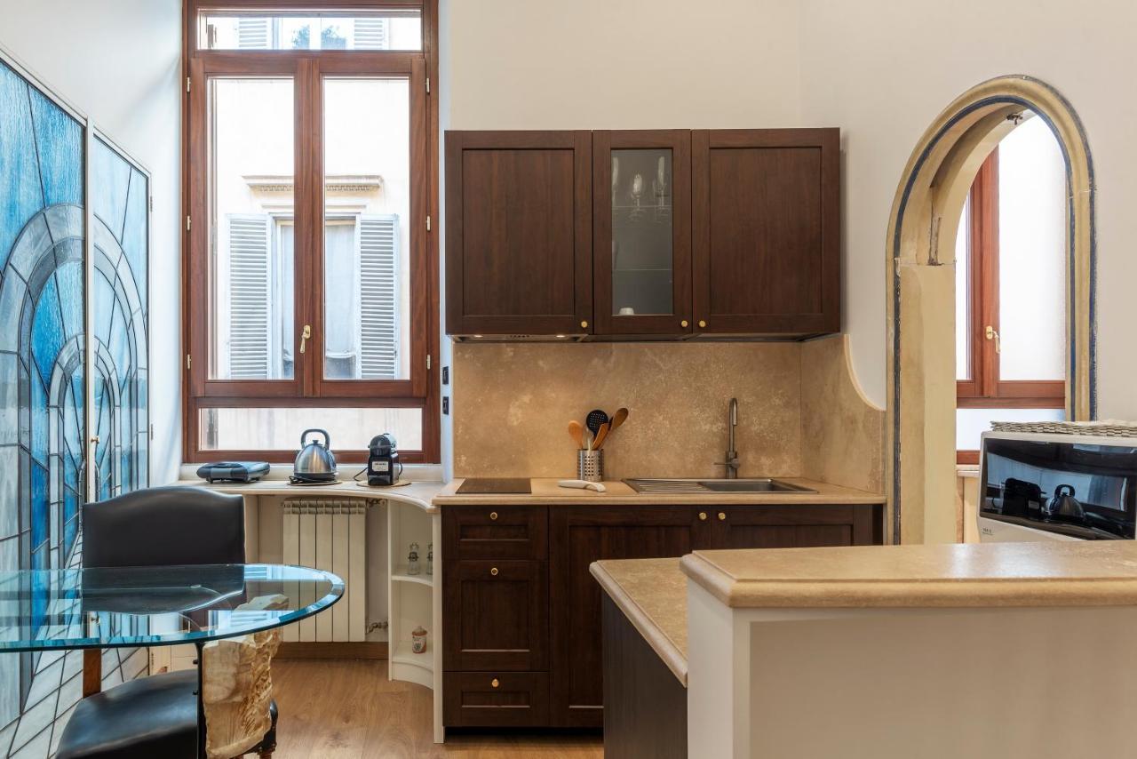 רומא Piazza Di Spagna Elegant Apartment מראה חיצוני תמונה