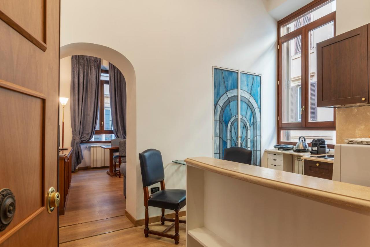 רומא Piazza Di Spagna Elegant Apartment מראה חיצוני תמונה