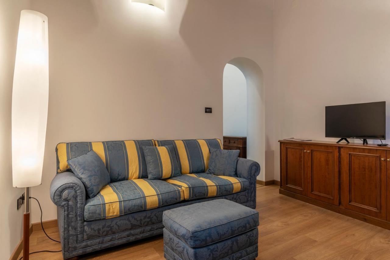 רומא Piazza Di Spagna Elegant Apartment מראה חיצוני תמונה